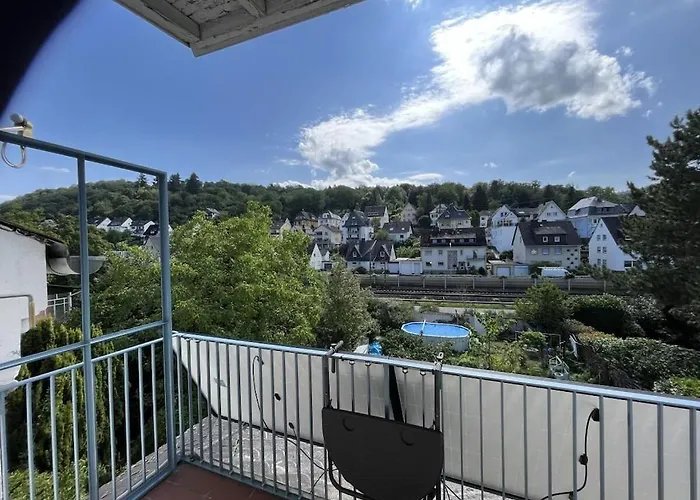 In With Balcony 博帕德