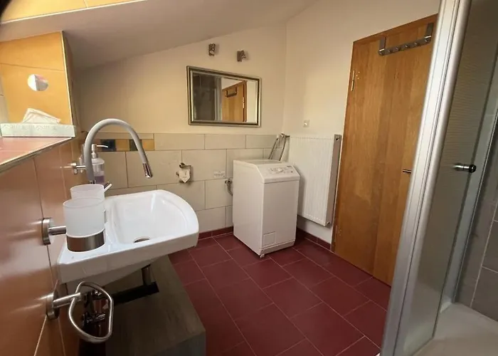 度假居 In With Balcony 博帕德