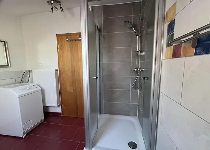 In With Balcony 度假居 *